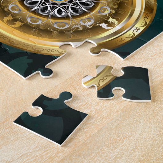 Steampunk Jewelry Watch on a Green Background Legpuzzel (Zijkant)