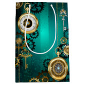 Steampunk Jewelry Watch on a Green Background Medium Cadeauzakje (Voorkant)