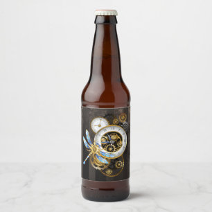 Steampunk-klok met mechanische dragonfly bier etiket