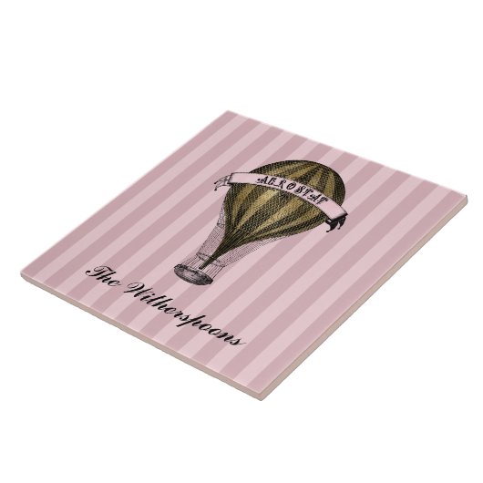 Steampunk-luchtschip op het monogram  roze strepen tegeltje (Zijkant)