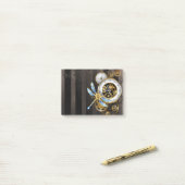 Steampunk-wijzerplaten met dragonfly post-it® notes (Op bureau)