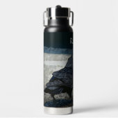 Stedelijke rij in de schaduw van grijs en zwart waterfles (Voorkant)