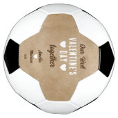 Steek onze eerste Valentijnsdag samen Voetbal (Gedraaid)