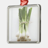 Steek van bosuien op witte kookplaat metalen ornament (Links)