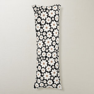 Steekjes witte maisy bloemen in het midden lichaamskussen