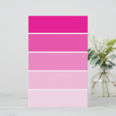Steekproeven met roze verf briefpapier (Staand voorkant)