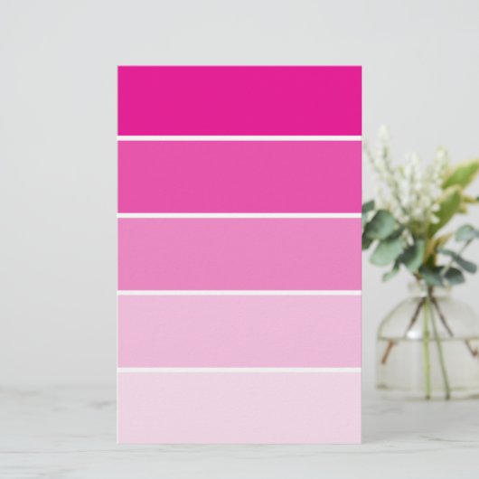 Steekproeven met roze verf briefpapier (Staand voorkant)