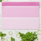 Steekproeven met roze verf theedoek (Gevouwen)