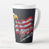 Steenarend met Amerikaanse vlag 4 juli-kunst Latte Mok (Rechterhoek)