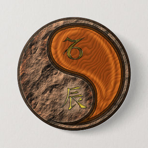 Steenbok & Houten Draak Ronde Button 7,6 Cm