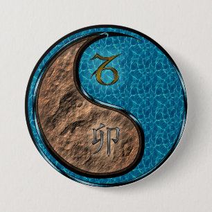 Steenbok & Water Konijn Ronde Button 7,6 Cm