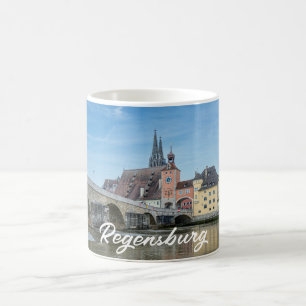 Steenbrug in Regensburg, Duitsland Koffiemok