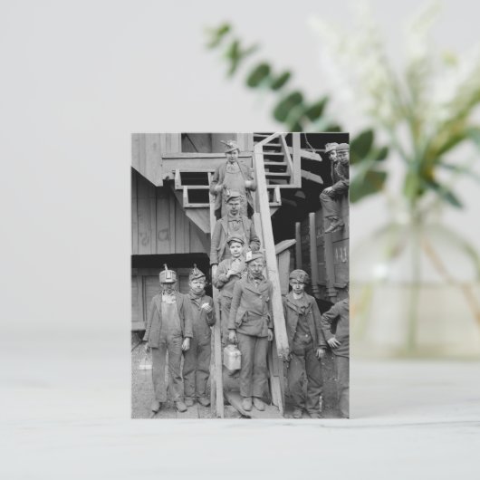 Steenkoolboys, 1900 briefkaart (Staand voorkant)