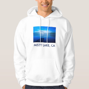 Steiger aan een rustig nevelig meer, Californië Hoodie
