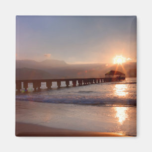 Steiger aan het strand bij zonsondergang, Hawaii Magneet