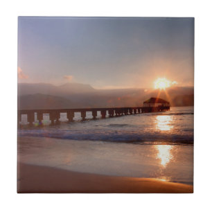 Steiger aan het strand bij zonsondergang, Hawaii Tegeltje