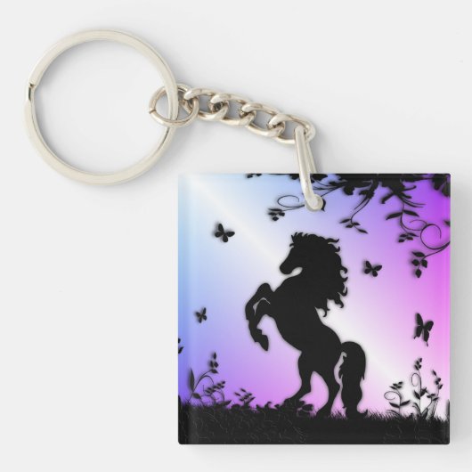 Steigerend zwart paard sleutelhanger (voorkant)