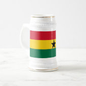 Stein Mok met de Ghanese vlag (Voorkant links)