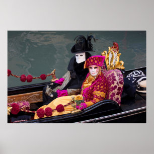 Stel in gondel tijdens carnaval, Venetië Poster