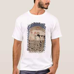 Stela aan de Apis-stier (beschilderd kalksteen) T-shirt