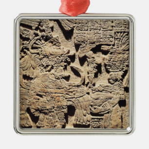 Stela die een hoge priester en een vrouw afschilde metalen ornament