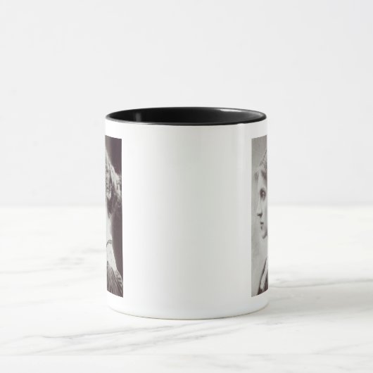 Stella Duckworth Mok (Midden)