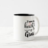 "Stem Mijn Hart af om Uw Genade te Zingen" Mok (Voorkant rechts)