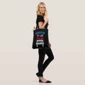 Stemming Aanklager versus Misdadiger Tote Bag (Op model)