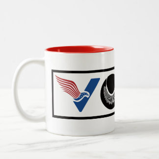 STEMMING American, RBG, USPS, BLM, Peace and Equal Tweekleurige Koffiemok