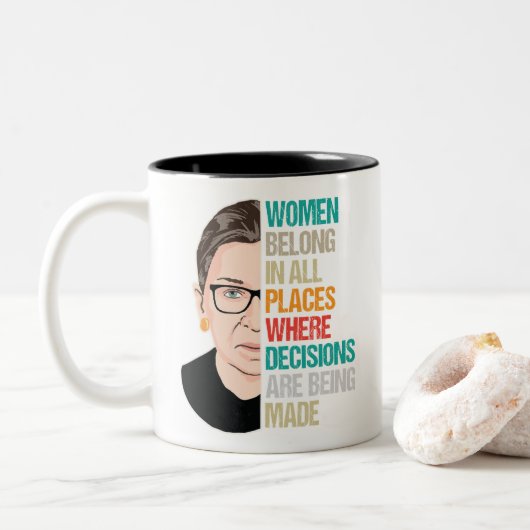 Stemming in het Hooggerechtshof, Ruth Bader Ginsbu Tweekleurige Koffiemok (Met donut)