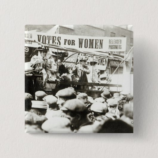 Stemming voor vrouwen, augustus 1908 vierkante button 5,1 cm (Voorkant)