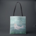 Stempel onder het Zee Blauwe Oceaan Tote Bag<br><div class="desc">Deze schattige en luie kinder canvas tas is voorzien van een afbeelding van de zeehond met vis, zeewier en een blauwe achtergrond van de golven van de zee. Er is ook ruimte op het tas om u eigen aanpassing toe te voegen: een naam in whimsical typografie. De perfecte griezelaar onder...</div>