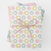 Stempeldevebloemen, pokadots en stripes inpakpapier vel (In situ)