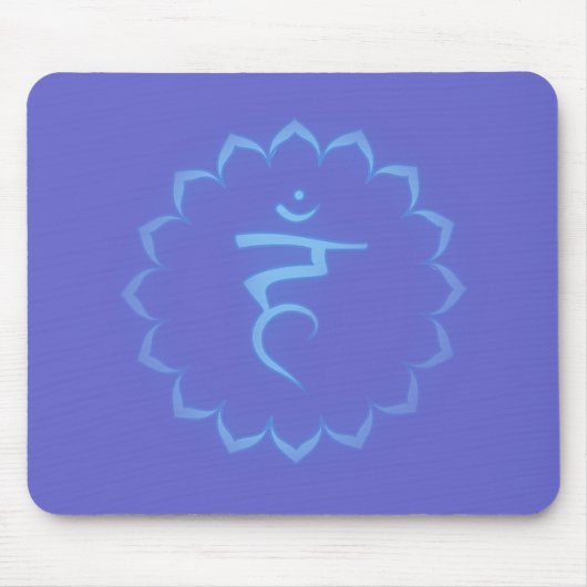"Stenciled" Throat Chakra - Light Blue Muismat (Voorkant)