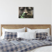 Stenen tuinsculptuur met bloem canvas afdruk (Insitu (Slaapkamer))