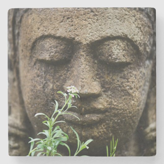 Stenen tuinstoel met bloem onderzetter (Voorkant)