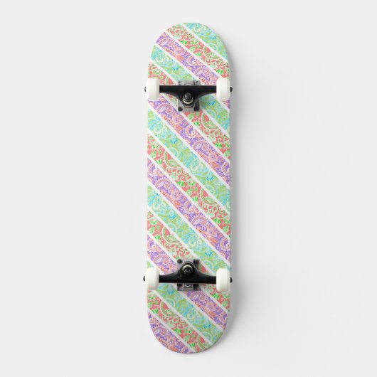 Stenen van kleurrijke pastelbloemen persoonlijk skateboard (Voorkant)