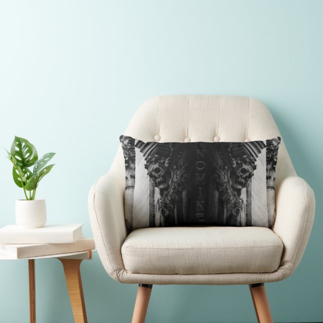 Stenen vleugels schedel kussen (Stoel)