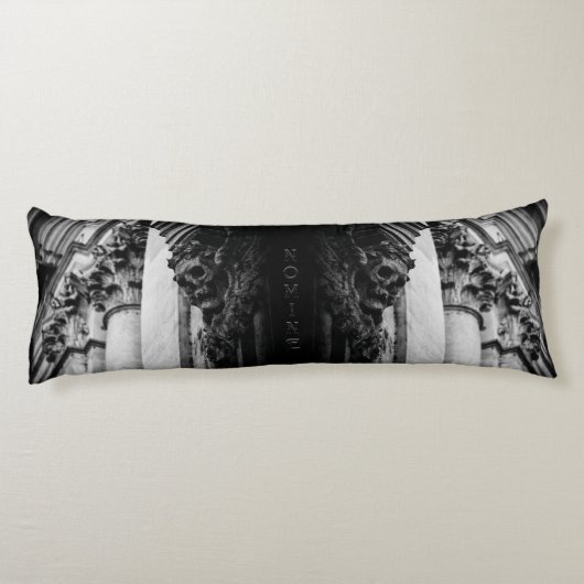 Stenen vleugels schedel lichaamskussen (Achterkant)