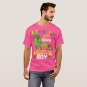 Stepdad van de verjaardag jongen dinosaurus vierin t-shirt (Voorkant volledig)