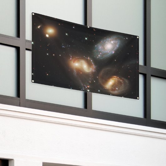 Stephan's kwintet: een galactisch wrak spandoek (Buitenkant Gebouw)