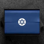 Ster of David | Klassieke Blauwe Moderne Gelukkige Ronde Sticker<br><div class="desc">Minimale klassieke blauwe Bar/Bat Mitswa en Hanukkah moderne Davidster tegen een witte achtergrond creëer een elegant,  verfijnd ontwerp. Voor andere coördinerende kleuren of bijpassende producten,  bezoek JustFharryn @ Zazzle.com. Alle rechten voorbehouden. #zazzlemade</div>