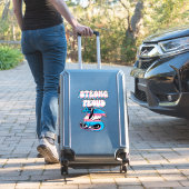 Sterk en trots - Transgender Pride Dragon Sticker (Koffer Insitu)