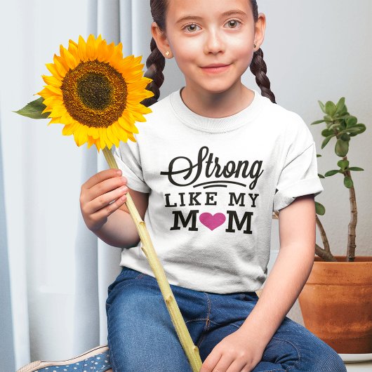 Sterk zoals mijn mama roze hartenmeisjes t-shirt