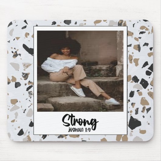 Sterke Joshua 1:9 Muismat Terrazzo Pattern (Voorkant)