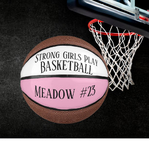 Sterke meisjes basketballen