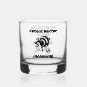 Sterke nectar komt binnen! Busy Bee Buckets Cartoo Whisky Glas (Voorkant)