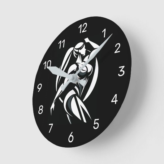 Sterke vrouw fitness persoonlijke training minimal ronde klok (Hoek)