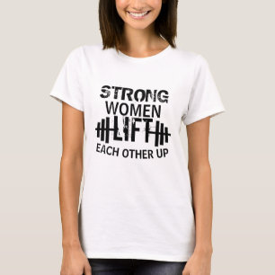 Sterke vrouwen tillen elkaar bovenaan op t-shirt