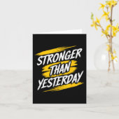 Sterker dan gisteren Motivatie Gym Quote Wor Kaart (Gele Bloem)